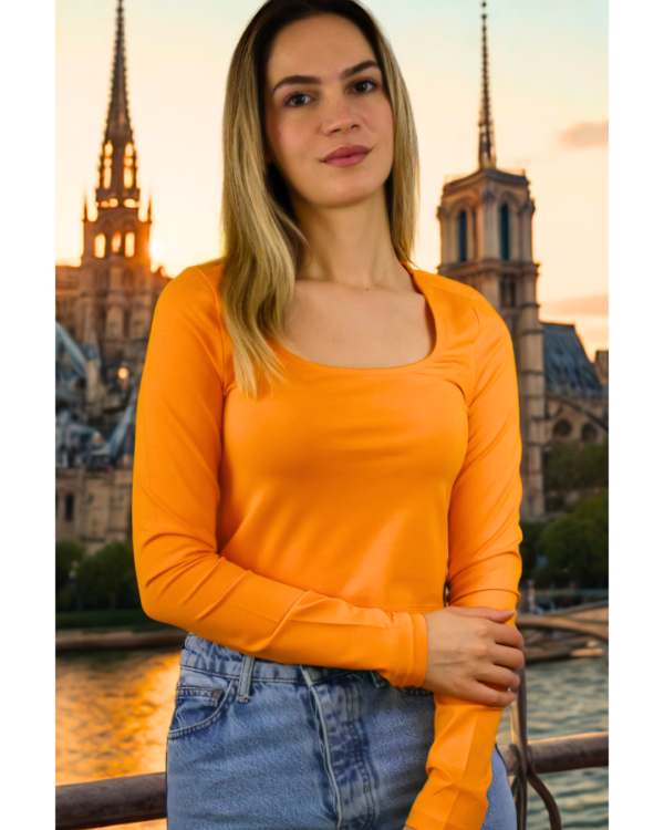 Kare yakalı rahat ve kaliteli Crop
