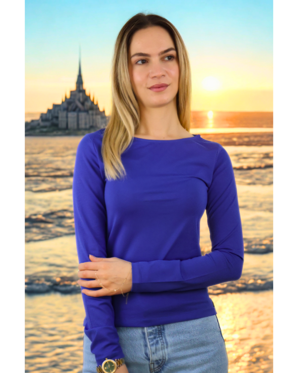 Rahat ve Şık Kayık Yakalı Morcivert T-shirt
